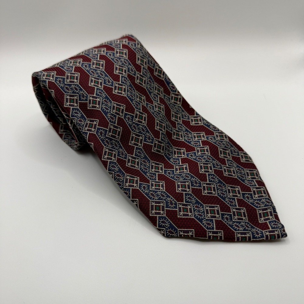 Hickey Freeman Mens Silk Tie Burgundy Navy Geometric Diamond Made USA Handfold